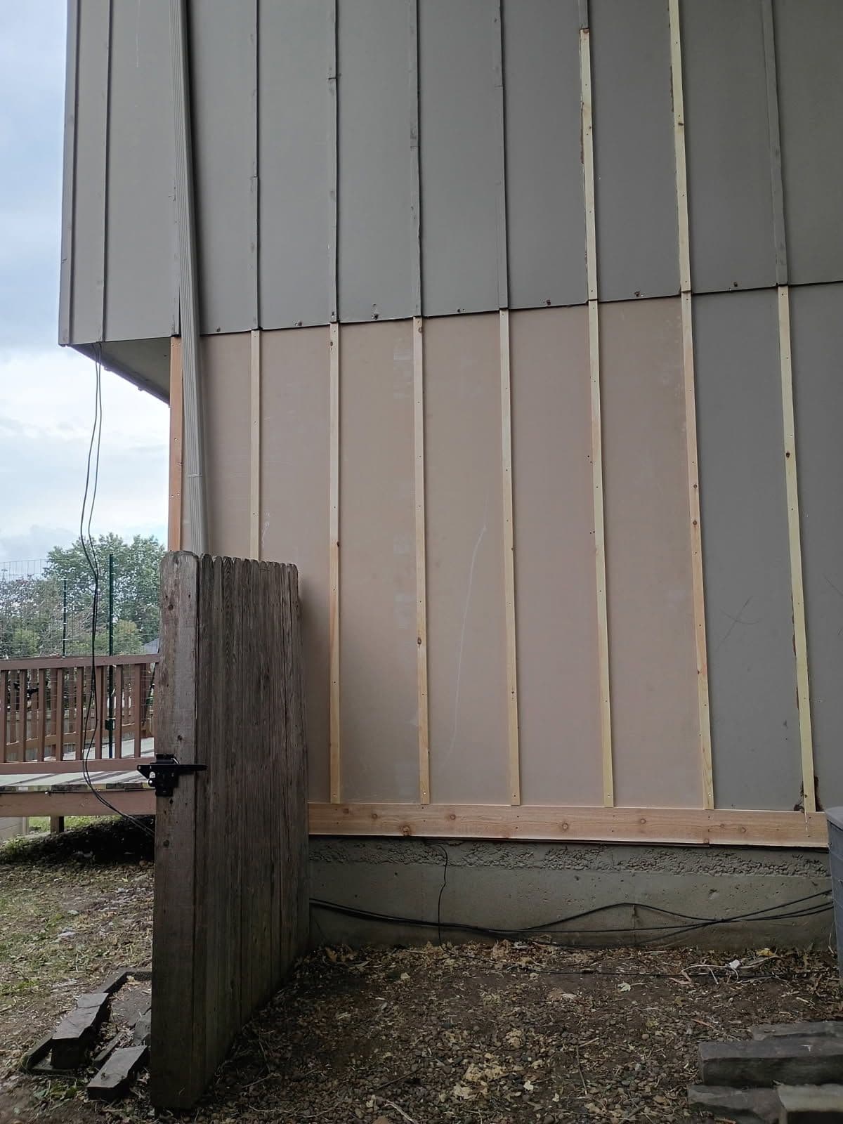 Gallery photos for Preparing House and Deck for a Fresh Coat of Paint: Image #1