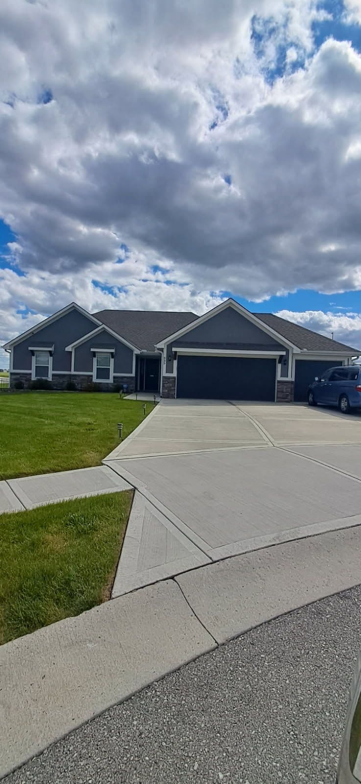 Gallery photos for Spectacular Curb Appeal Upgrade with Fresh Paint: Image #1