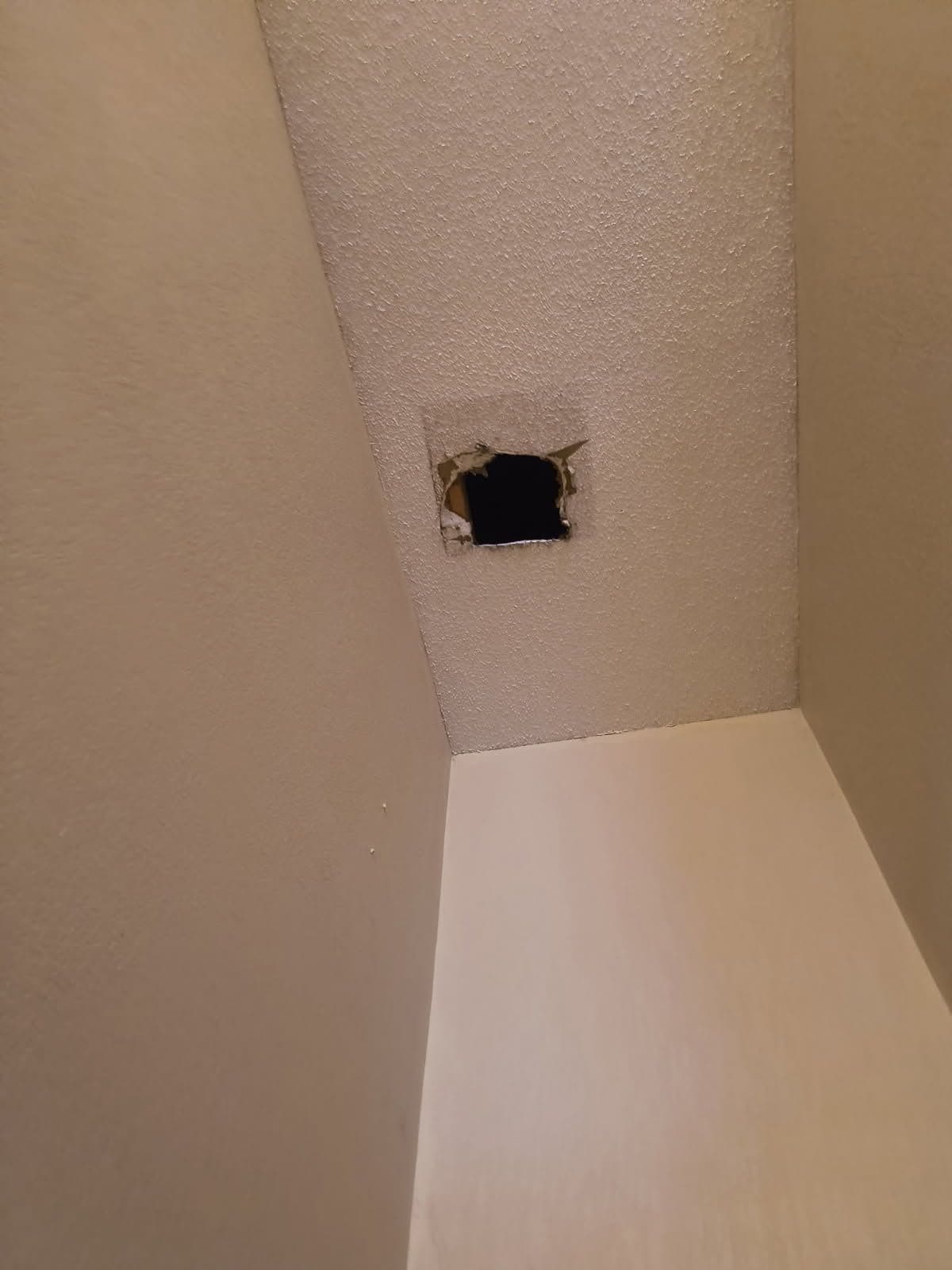 Gallery photos for Expert Drywall Repair Transforming Homes: Image #1