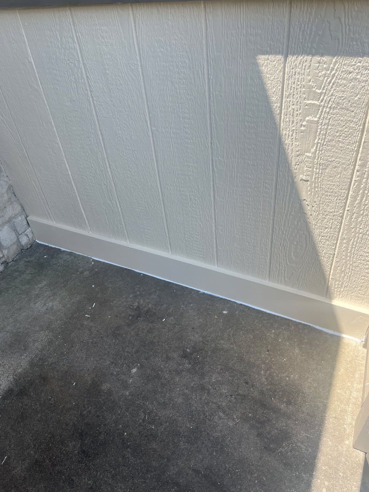 Gallery photos for Expert Siding Repair and Painting Mastery: Image #1