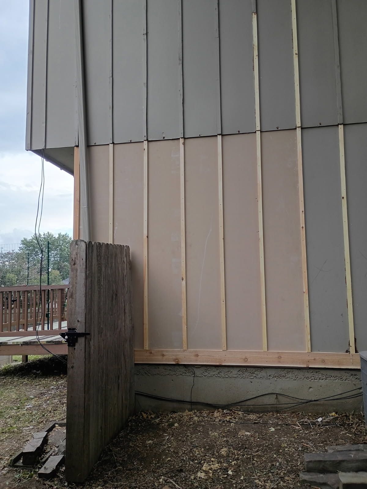 Gallery photos for Preparing House and Deck for a Fresh Coat of Paint: Image #1